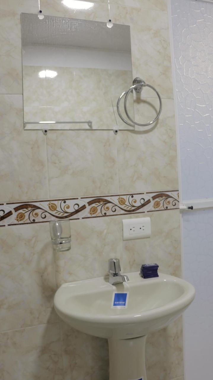 Puerto Caribe Hostal Guachaca Екстер'єр фото